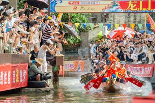 真强啊！新疆本场获胜后豪取11连胜&积分榜暂时跃居榜首！